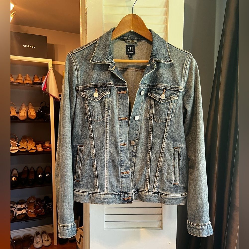 GAP Women's Blue Denim Jacket